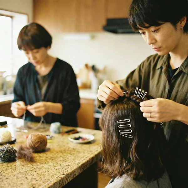 Indoor lifestyle: styling and crafting together using hair pins and kits